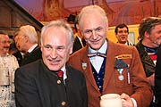 Erwin Huber mit Double Winfried Frey (Foto: Martin Schmitz)